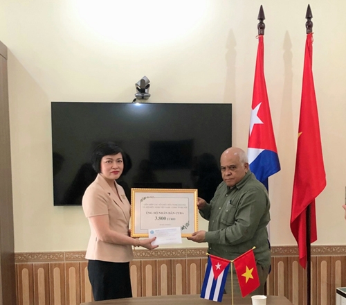 Hội hữu nghị Việt Nam - Cuba Thành phố Hà Nội hỗ trợ Cuba khắc phục sự cố hỏa hoạn