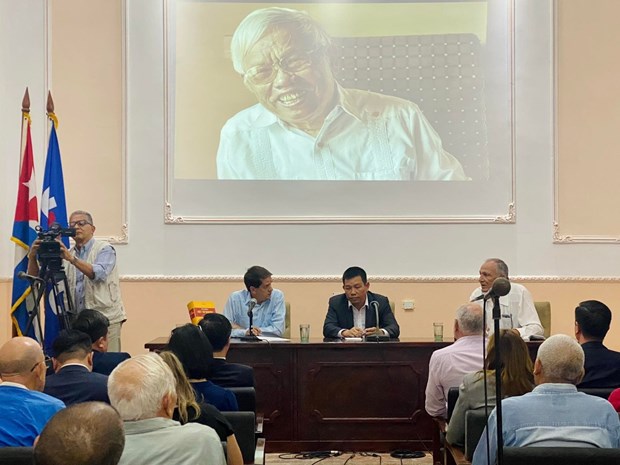 Cuba otorga prestigiosa distinción a periodista vietnamita