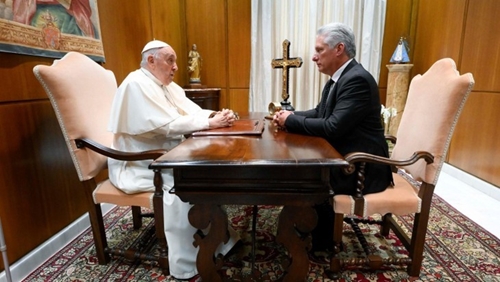 El Papa Francisco recibe al presidente cubano Díaz-Canel